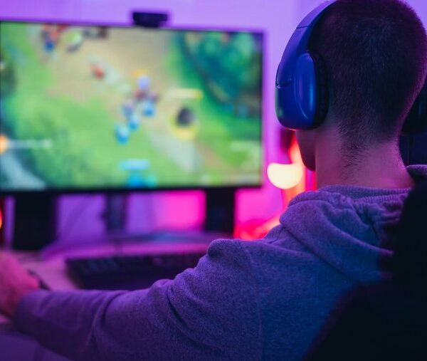 How Can You Improve Your Gaming Skills Quickly?